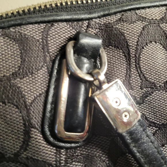 Coach Signature Gray Handbag - Picture 3 of 13